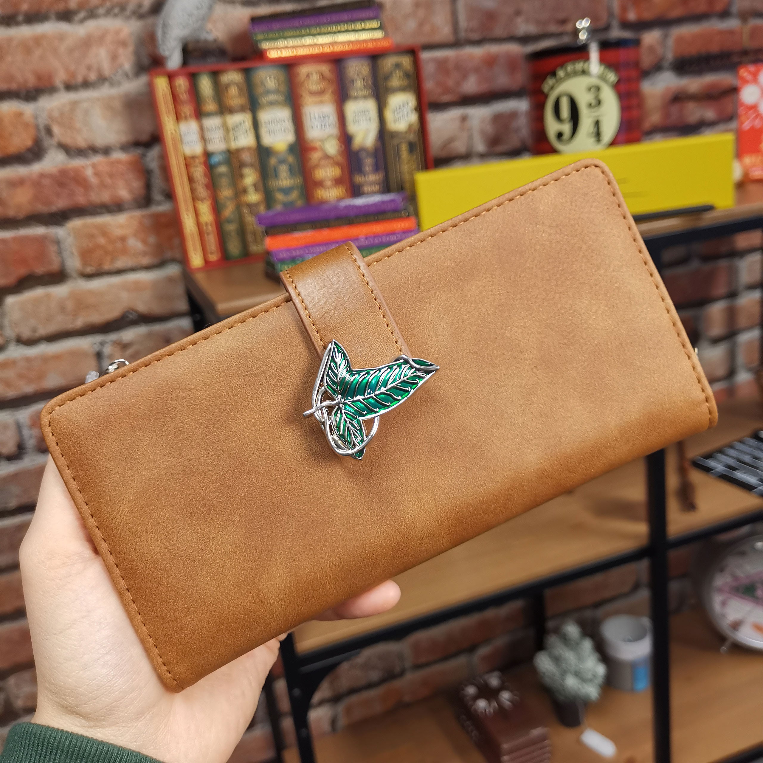 Imagen del producto El Señor de los Anillos - Billetera Broche de Hoja