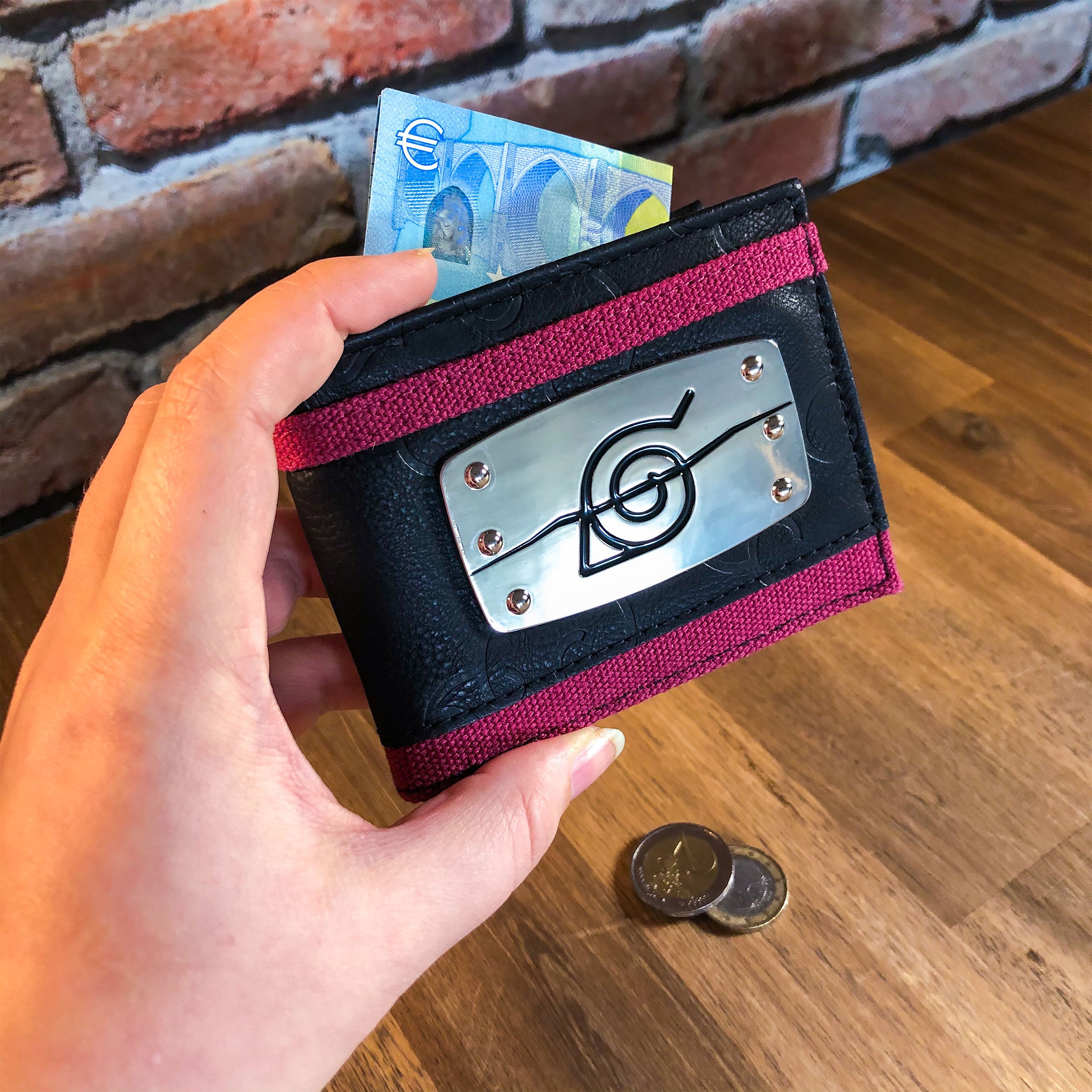 Imagen del producto Naruto - Billetera de metal con símbolo Anti Konoha