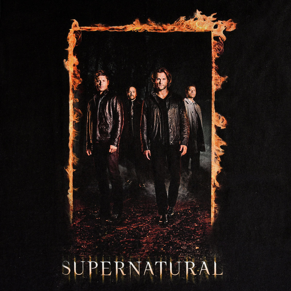 Imagen del producto Supernatural - Camiseta negra con póster de Burning Gate