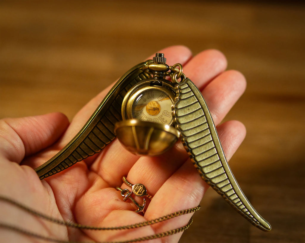 Product image Harry Potter - Golden Snitch Medallion on Necklace