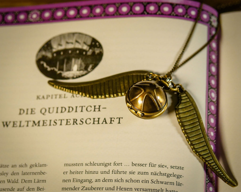 Product image Harry Potter - Golden Snitch Medallion on Necklace