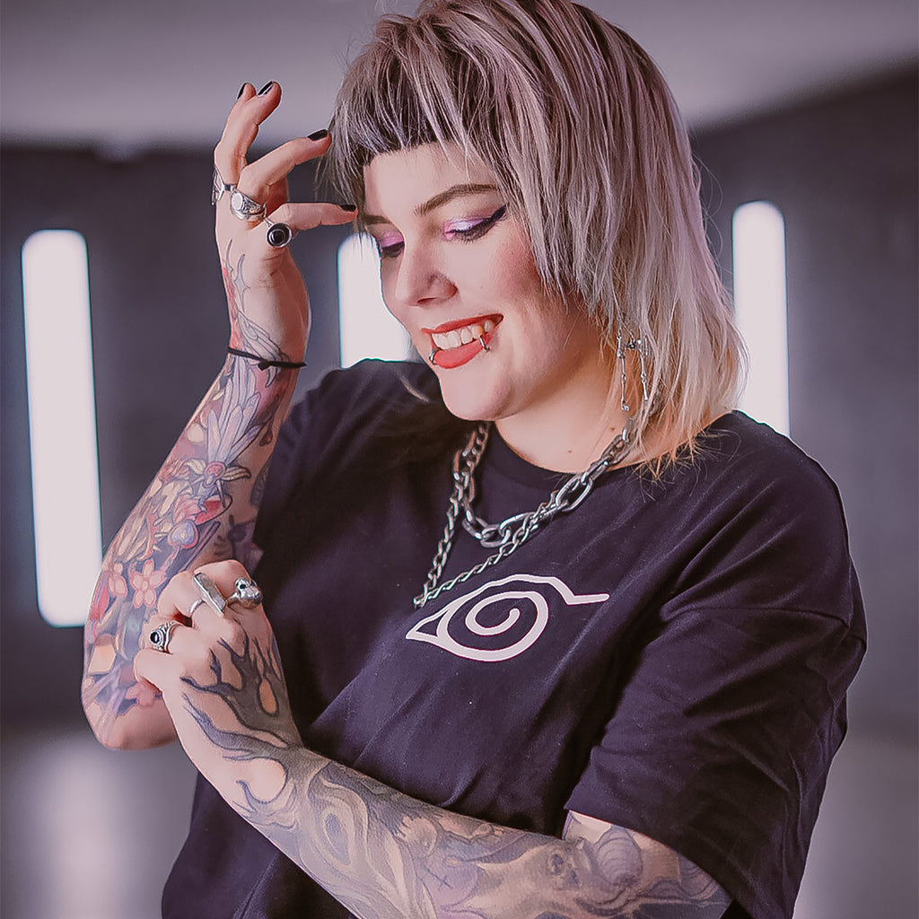 Imagen del producto Naruto - Camiseta Mini Símbolo de Konoha negra