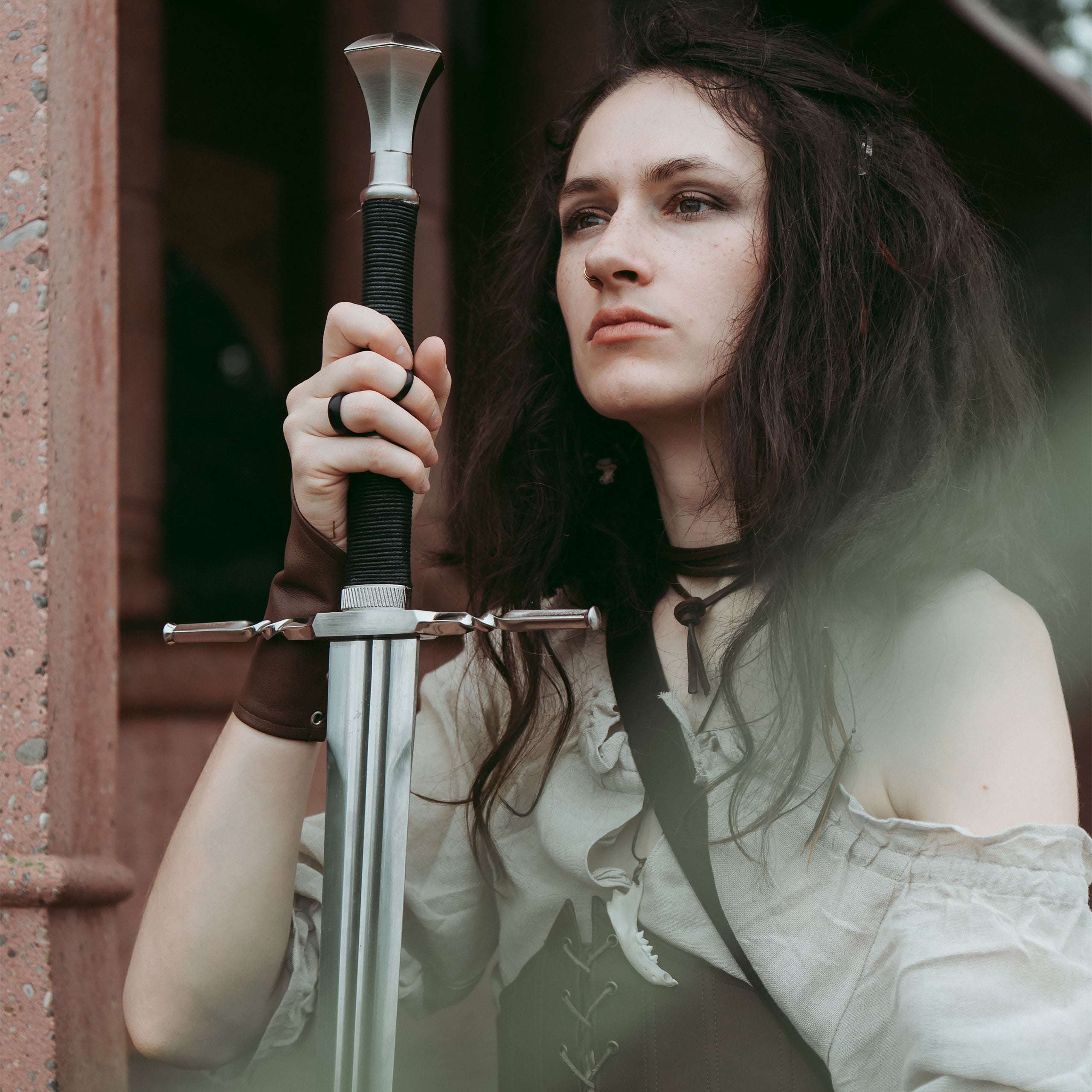 Imagen del producto Réplica de la espada de acero de Geralt de Rivia con vaina para fans de Witcher