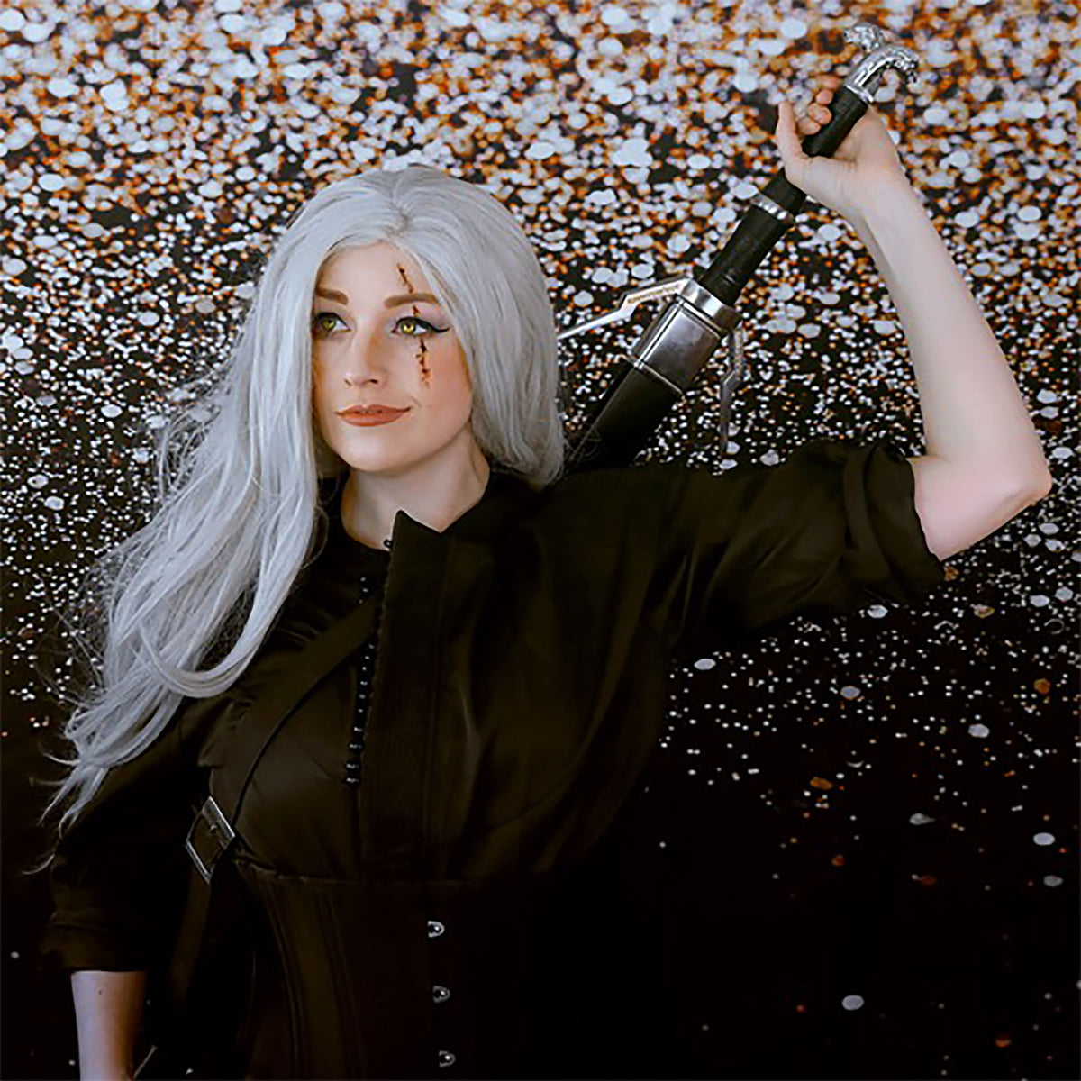 Imagen del producto Réplica de la Espada de Plata de Geralt de Rivia con funda para fans de Witcher