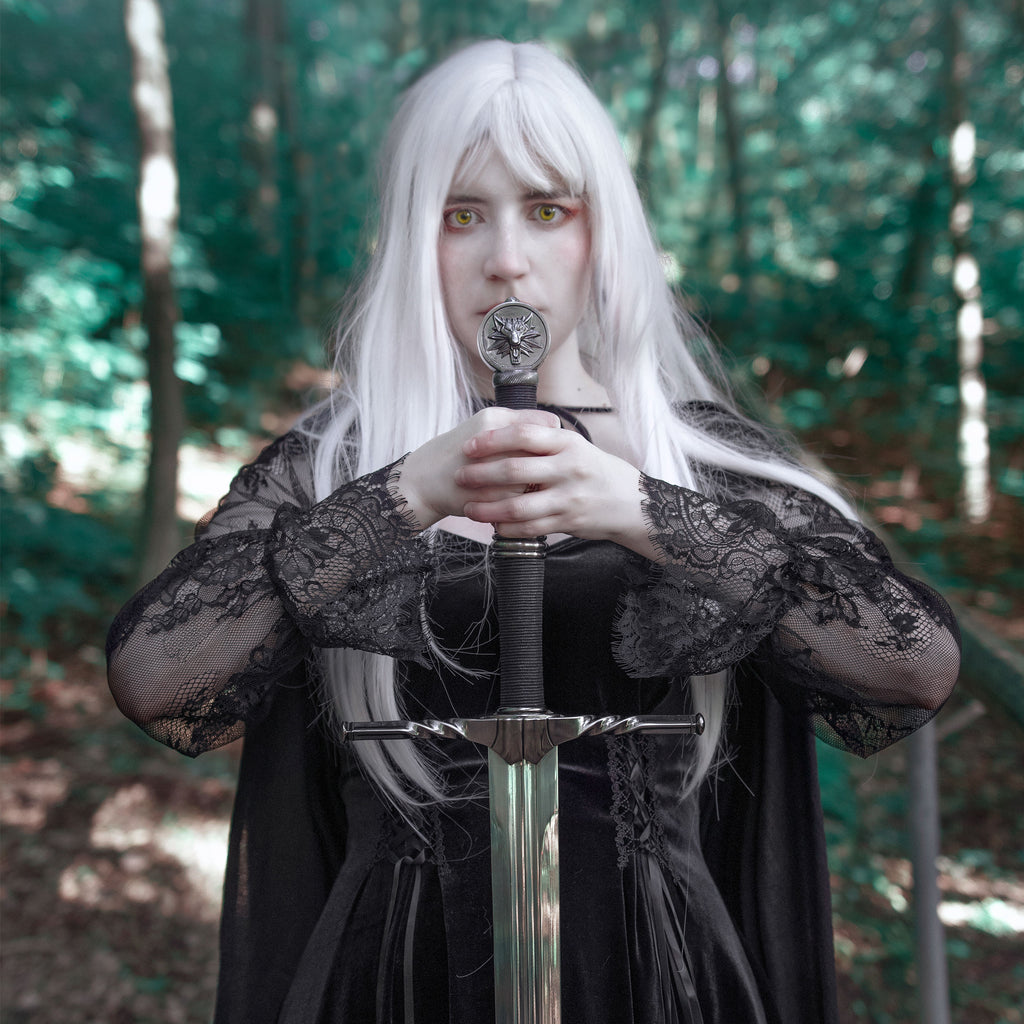 Imagen del producto Réplica de la espada de dos manos de Geralt de Rivia con vaina para fans de Witcher