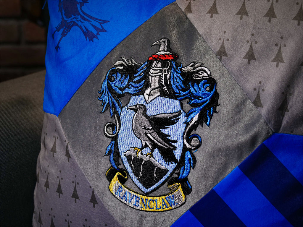 Imagen del producto Harry Potter - Almohada de lujo Ravenclaw con borlas