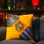 Imagen del producto Harry Potter - Almohada Hufflepuff con borlas deluxe