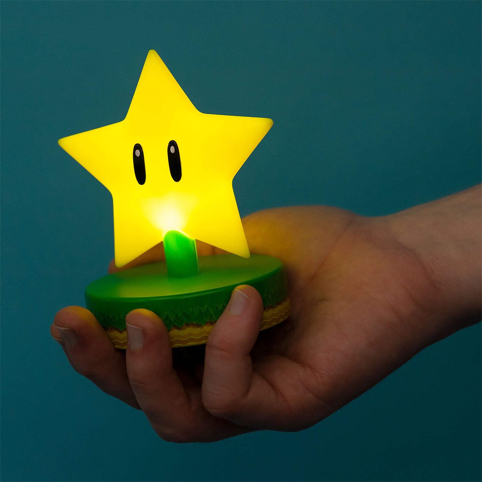 Imagen del producto Super Mario - Lámpara de mesa 3D de iconos de Super Estrella