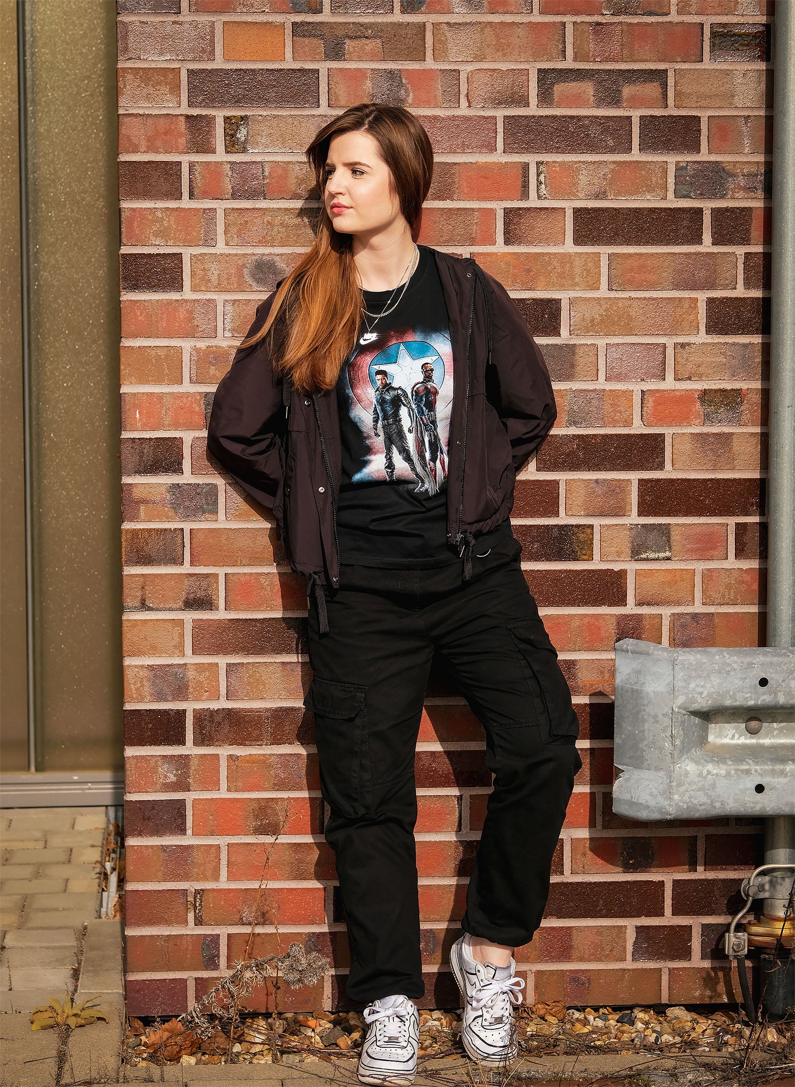 Imagen del producto Marvel - Camiseta negra de The Falcon and the Winter Soldier