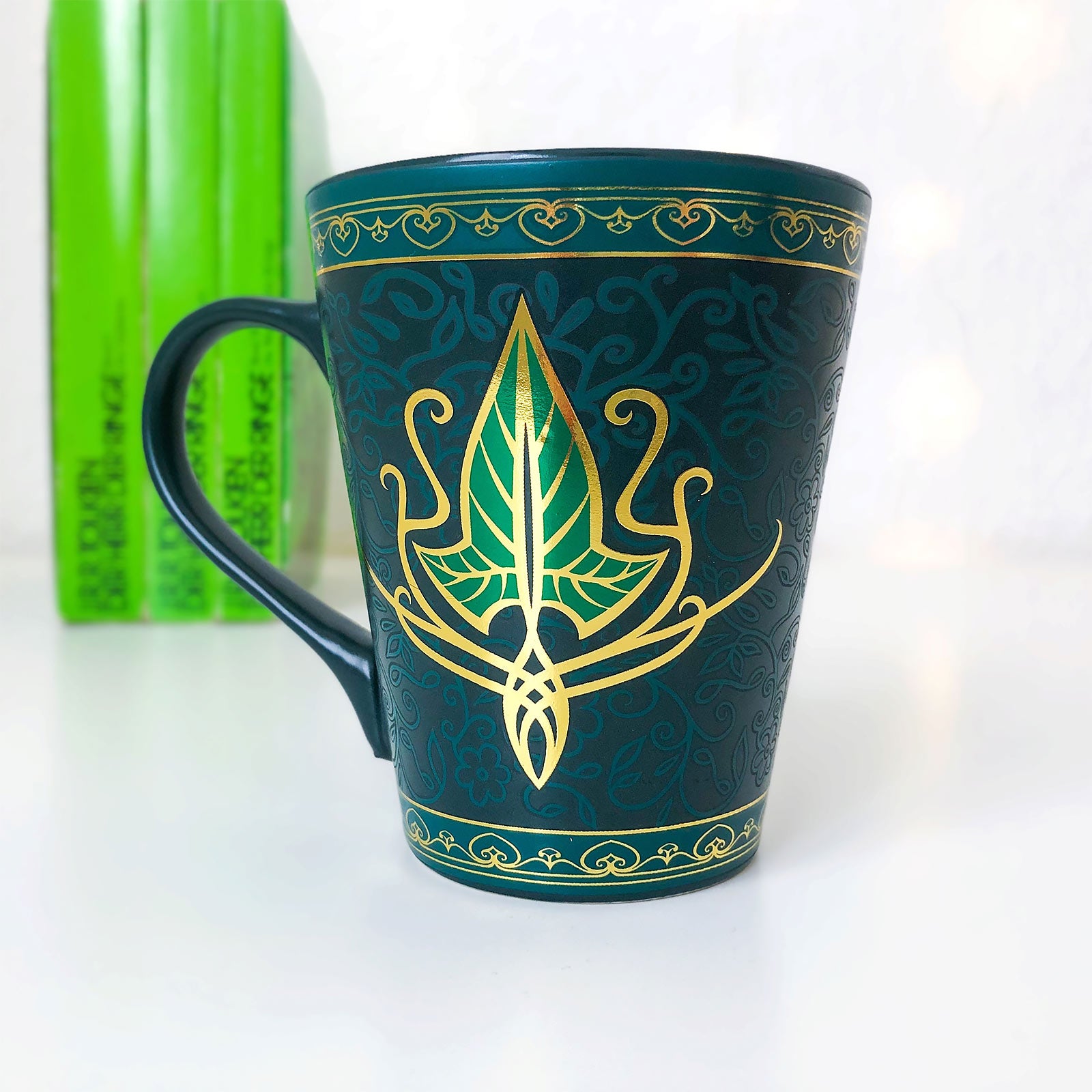 Imagen del producto El Señor de los Anillos - Taza con Broche de Hoja