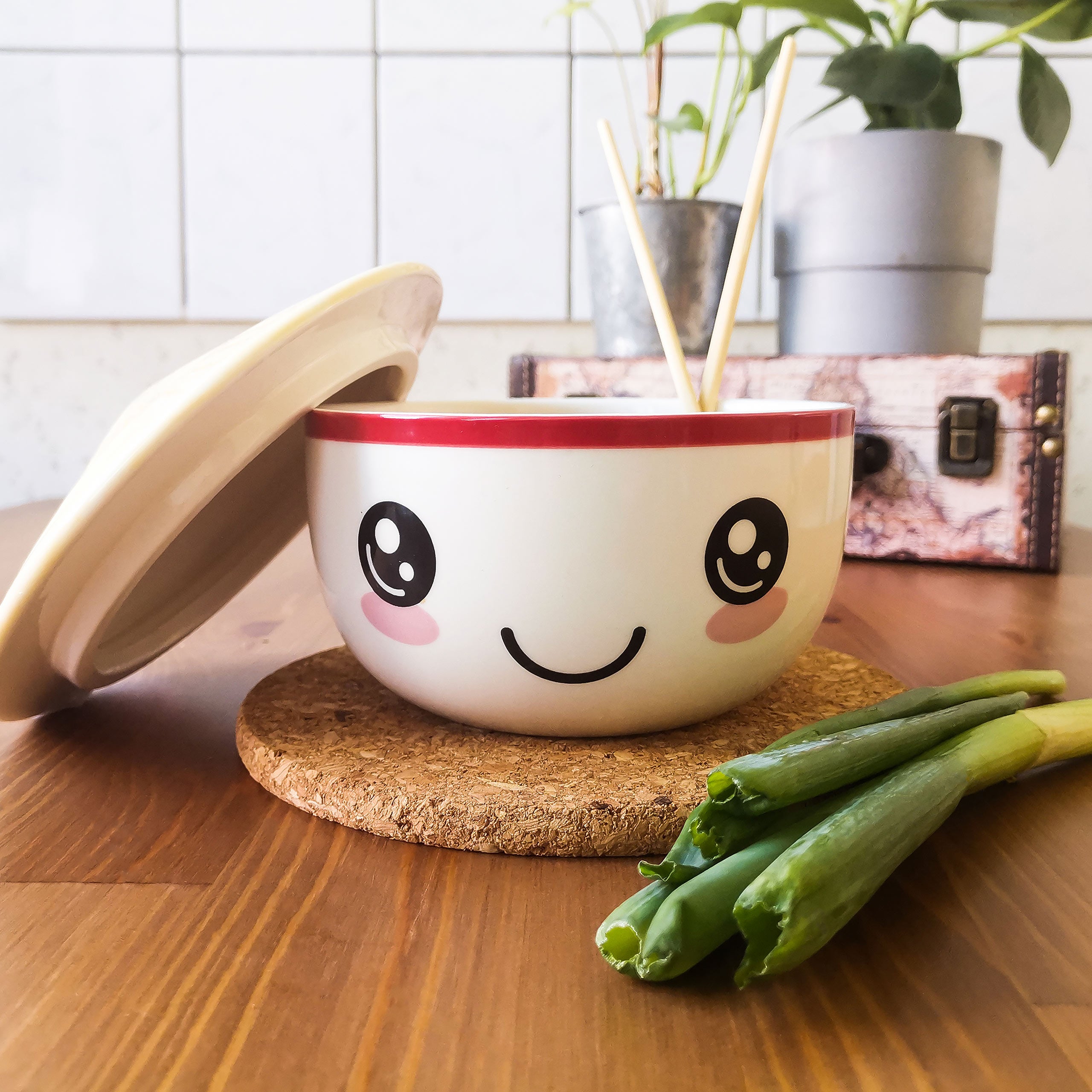 Imagen del producto Cuenco Kawaii con tapa para fans del Anime