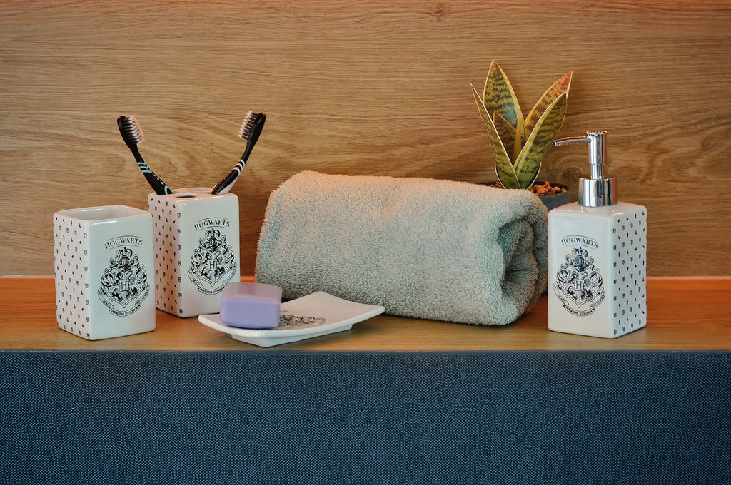 Imagen del producto Harry Potter - Set de baño de 4 piezas con el escudo de Hogwarts