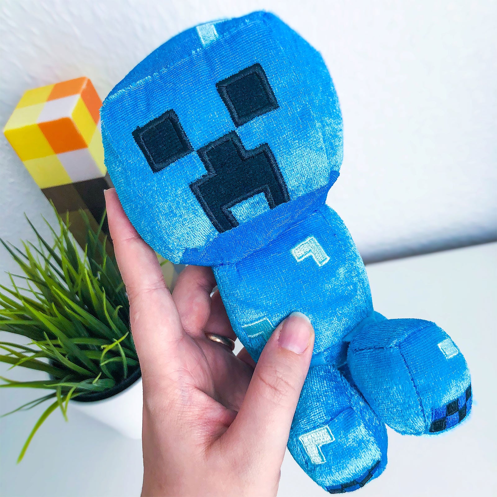 Product image Minecraft - Happy Explorer Charged Creeper Plush Figure 19 cm