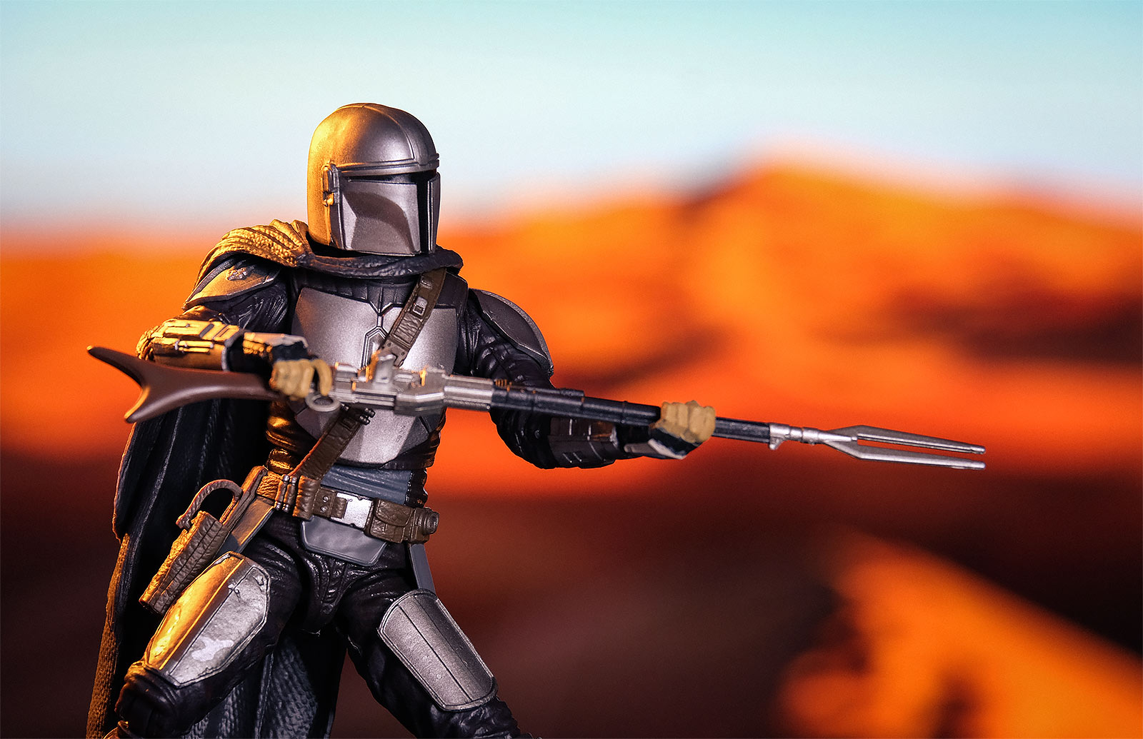 Product image Mandalorian Action Figure Deluxe 15 cm - Star Wars The Mandalorian