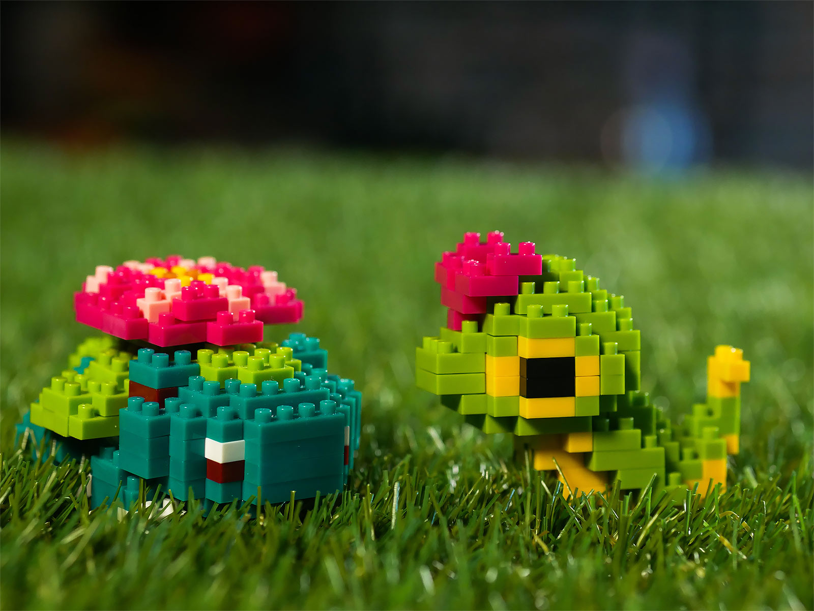 Product image Pokemon - Caterpie with Pokeball nanoblock Mini Construction Figures Set