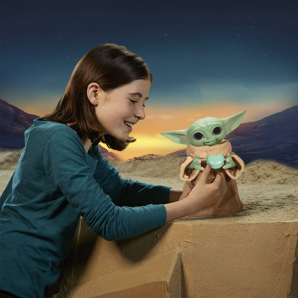 Imagen del producto Figura interactiva Grogu Galactic Snackin - Star Wars The Mandalorian