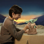 Imagen del producto Figura interactiva Grogu Galactic Snackin - Star Wars The Mandalorian
