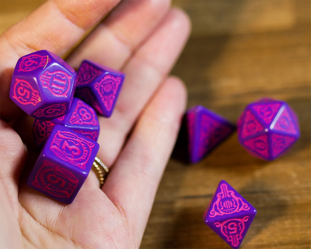 Imagen del producto Witcher - Dandelion Conquistador de Corazones Set de Dados RPG 7 piezas con Moneda de Colección