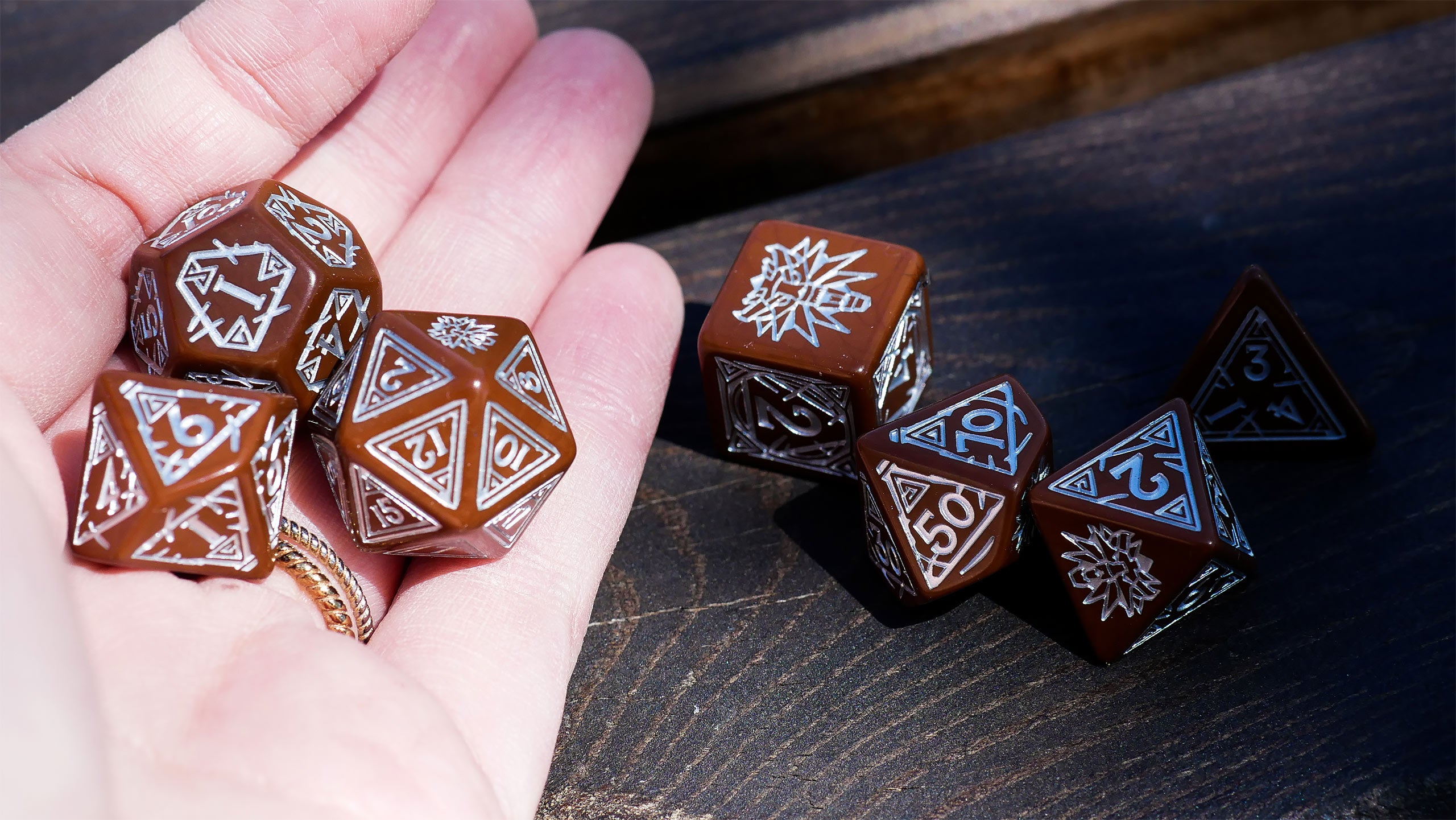 Imagen del producto Witcher - Geralt Compañero de Roach RPG Set de Dados 7 piezas con Moneda de Colección