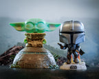 Imagen del producto Grogu usando la Fuerza Figura Funko Pop con efectos de luz y sonido - Star Wars The Mandalorian
