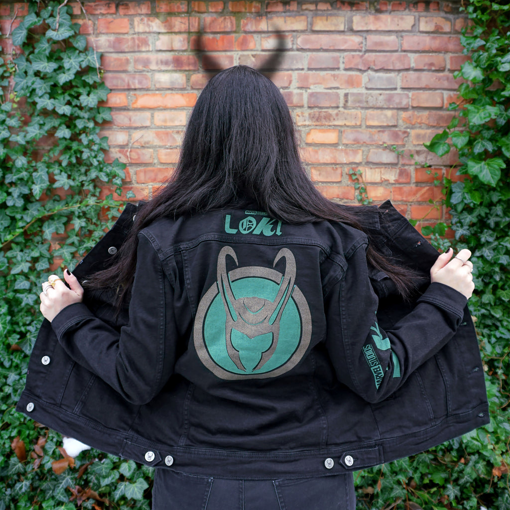 Imagen del producto Loki - Chaqueta vaquera con logo para mujer en negro