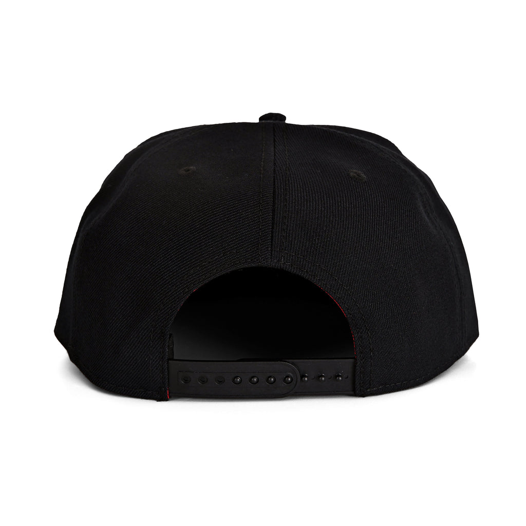 Imagen del producto JoJo's Bizarre Adventure - Gorra Snapback con logo negra
