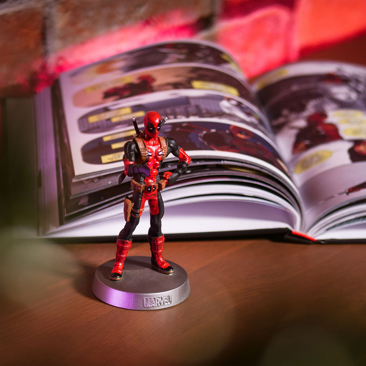 Imagen del producto Deadpool - Figura de metal Heavyweights en lata de coleccionista