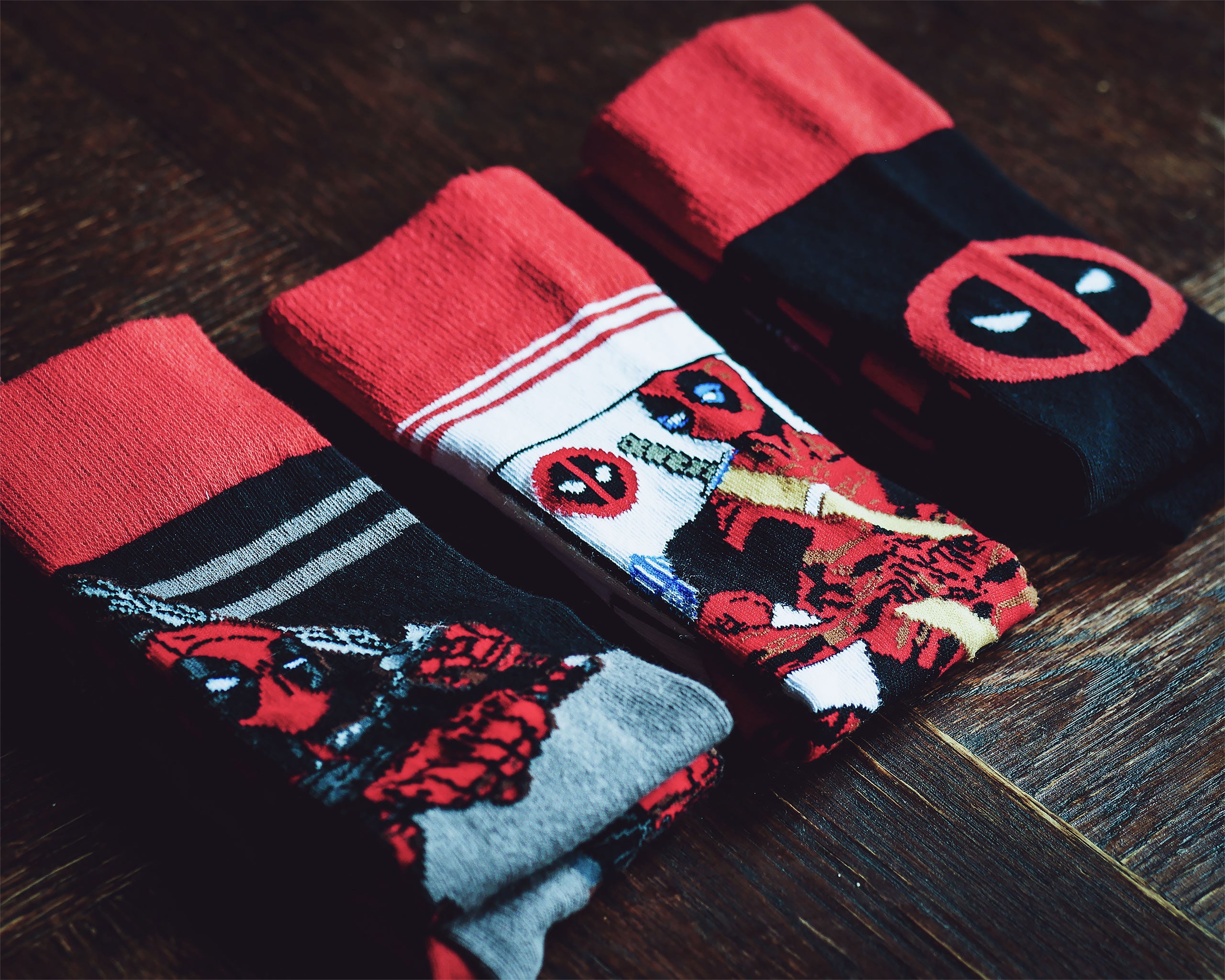 Imagen del producto Set de 3 calcetines de Deadpool