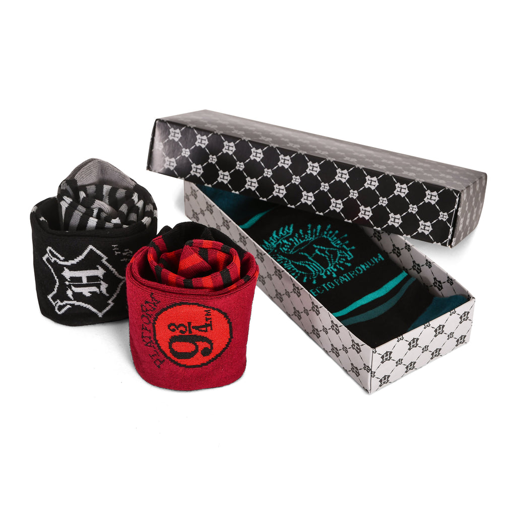Imagen del producto Conjunto de 3 calcetines de Hogwarts en caja de regalo - Harry Potter