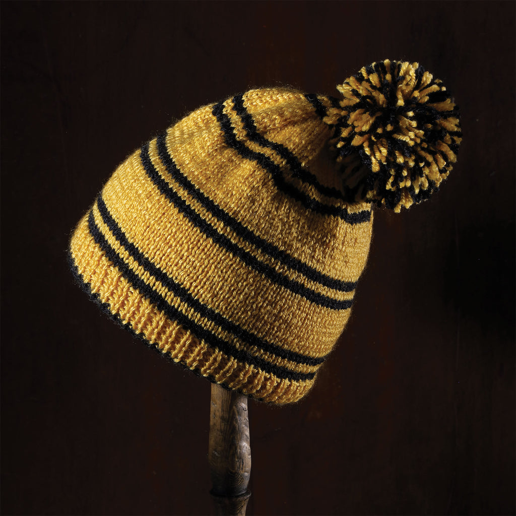 Imagen del producto Set de punto de gorro de pompones Hufflepuff - Harry Potter
