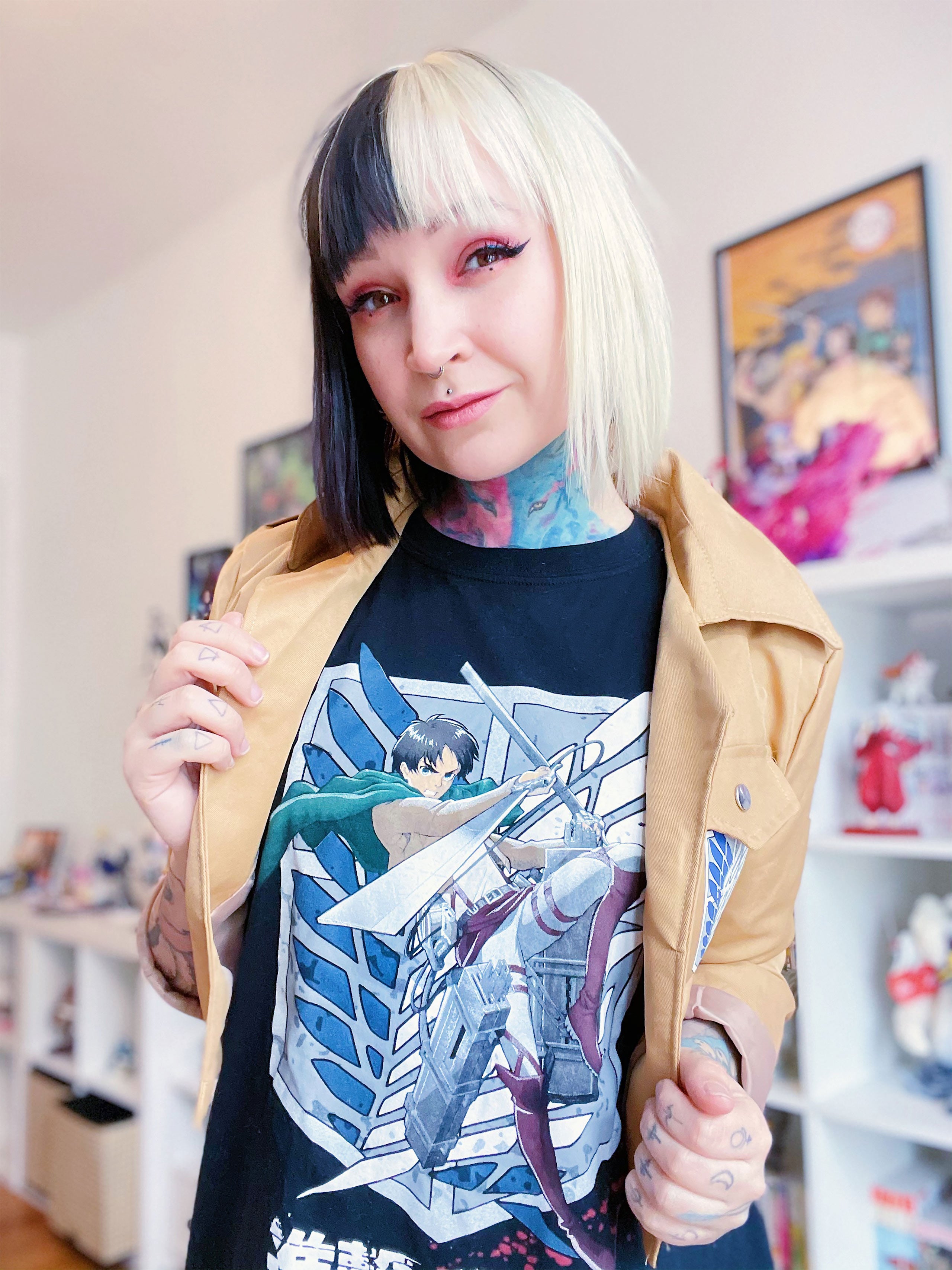 Imagen del producto Attack on Titan - Camiseta negra de Eren Survey Corps