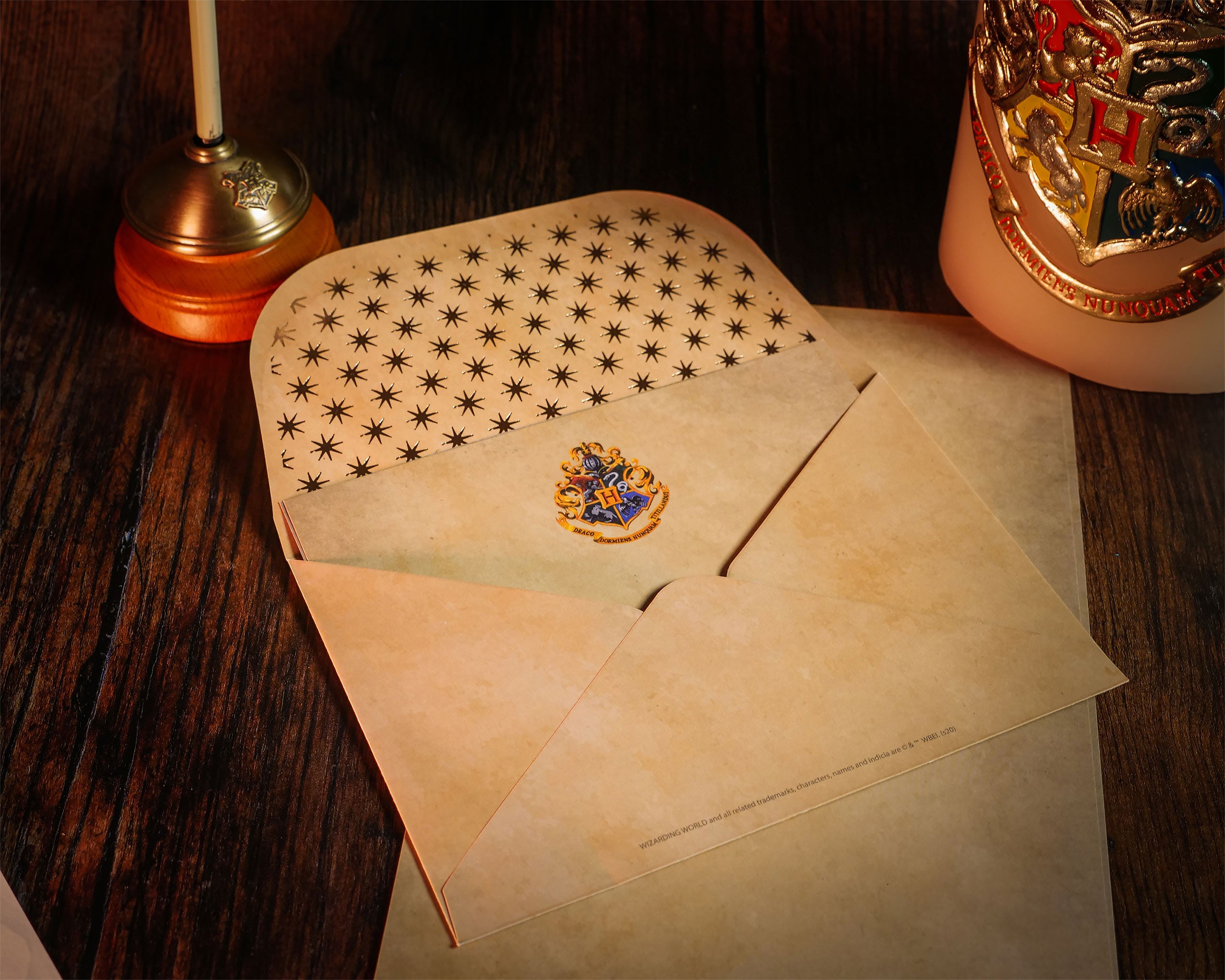 Imagen del producto Harry Potter - Papelería del Escudo de Hogwarts