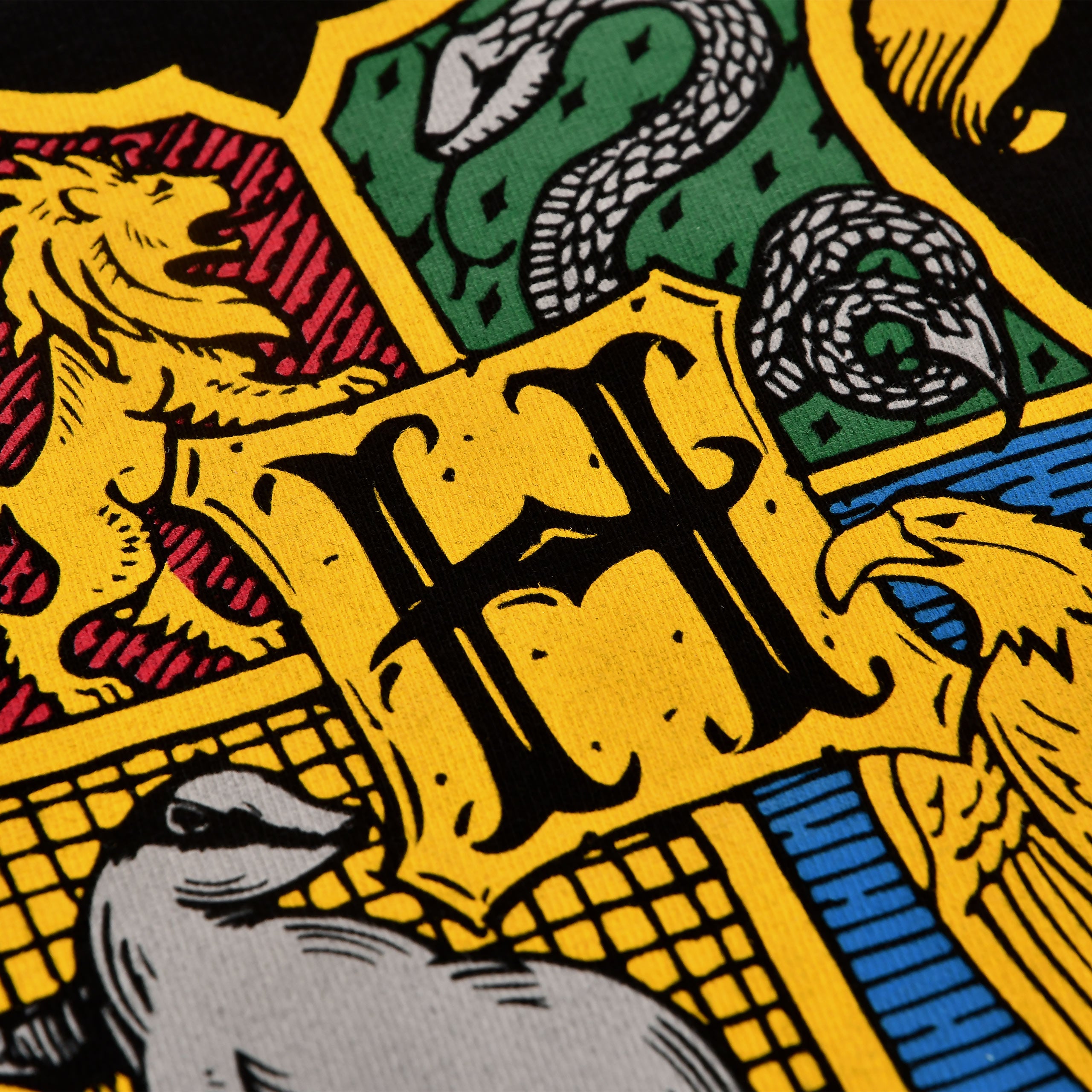 Imagen del producto Harry Potter - Camiseta negra con escudo de Hogwarts