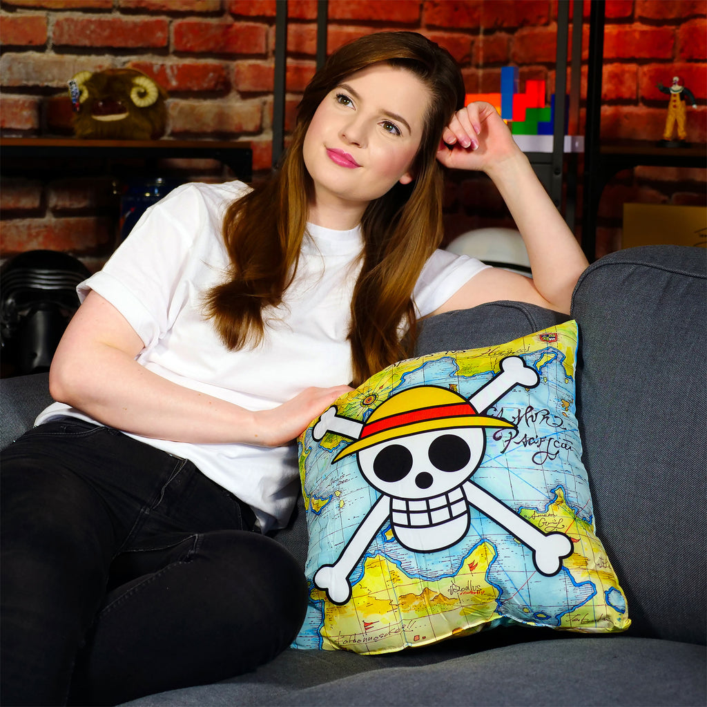 Product image One Piece - Skull and Pirate Crew Pillow