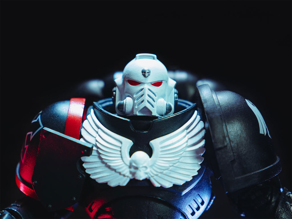 Imagen del producto Warhammer 40k - Figura de acción del sargento veterano de la Guardia Cuervo 18,5 cm