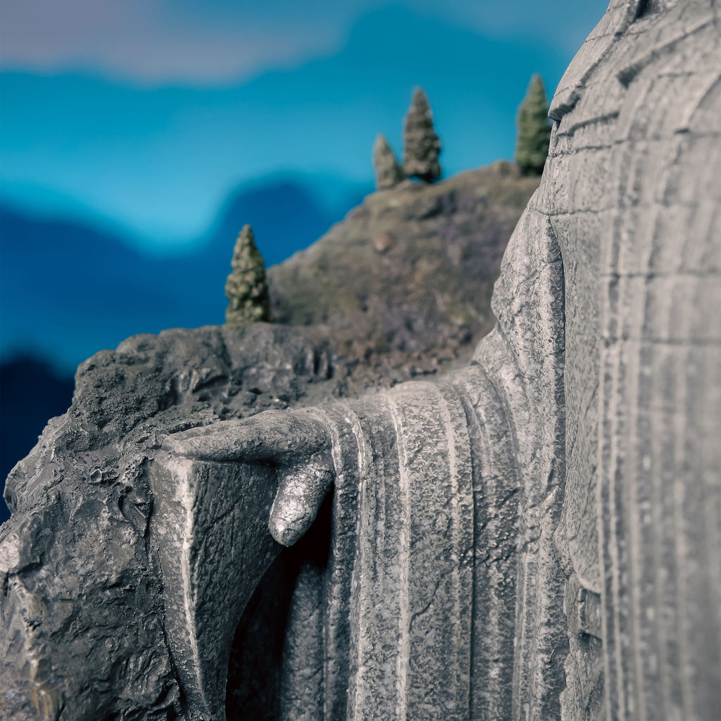 Product image The Lord of the Rings - Argonath Environment Figure Deluxe 34 cm