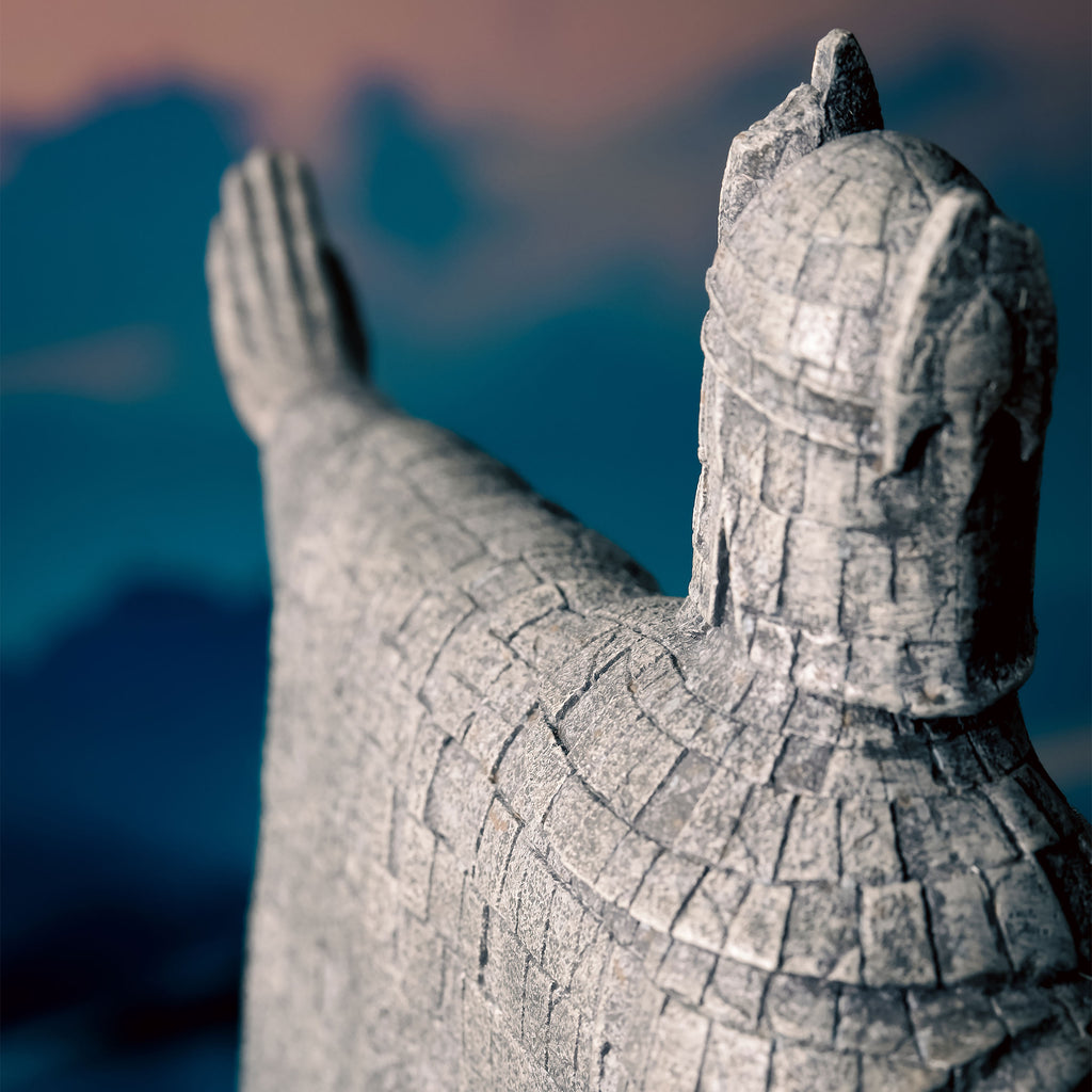 Product image The Lord of the Rings - Argonath Environment Figure Deluxe 34 cm