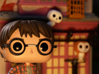 Imagen del producto Harry Potter y la figura Funko Pop de la tienda de búhos Eeylops con diorama