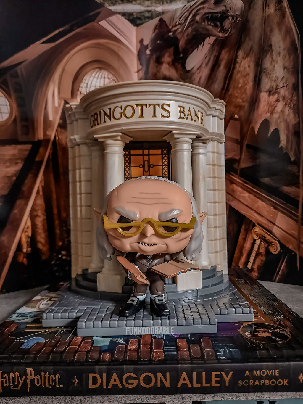 Imagen del producto Harry Potter - Gringotts Bank con Griphook Funko Pop Diorama