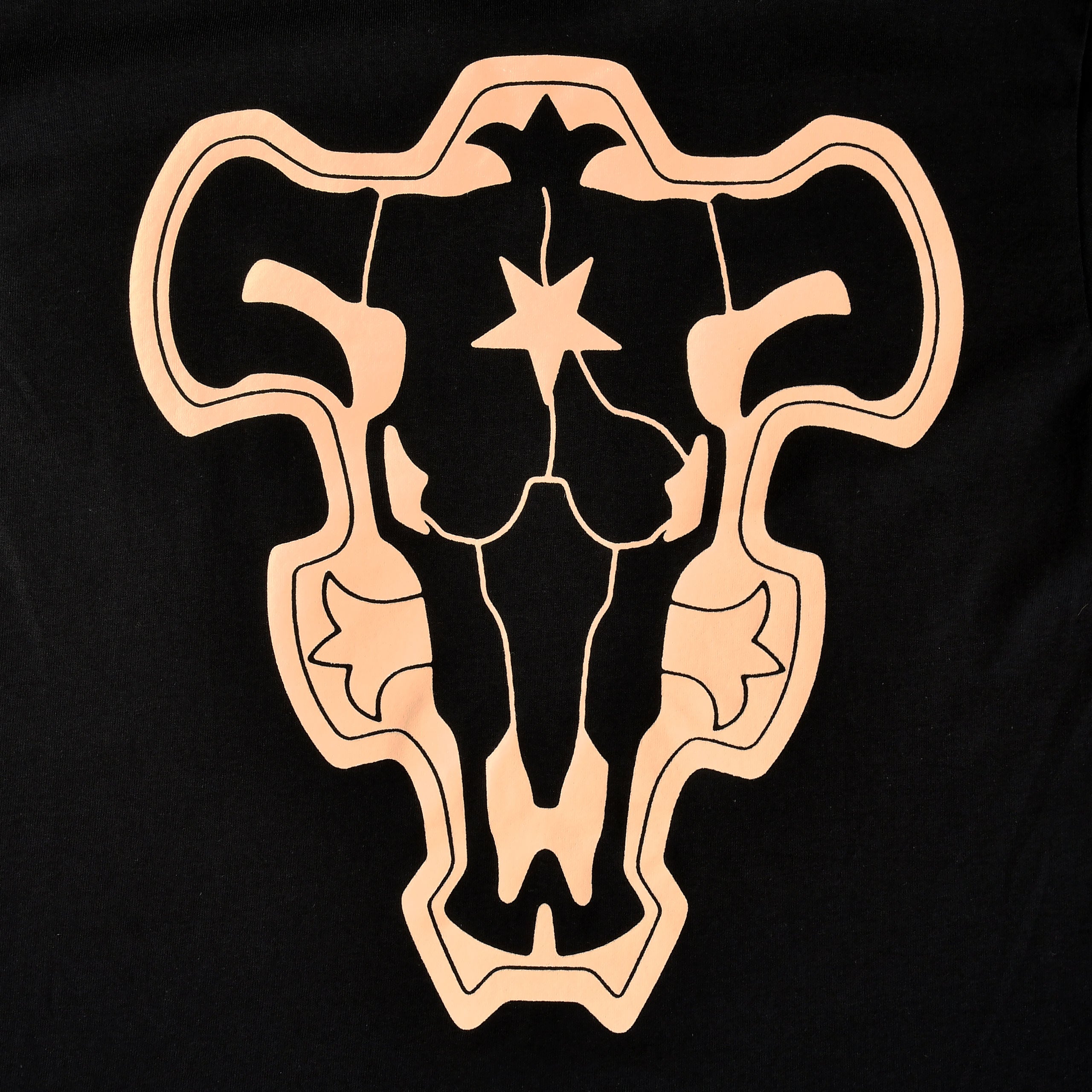 Imagen del producto Black Clover - Camiseta negra con símbolo de Toro Negro