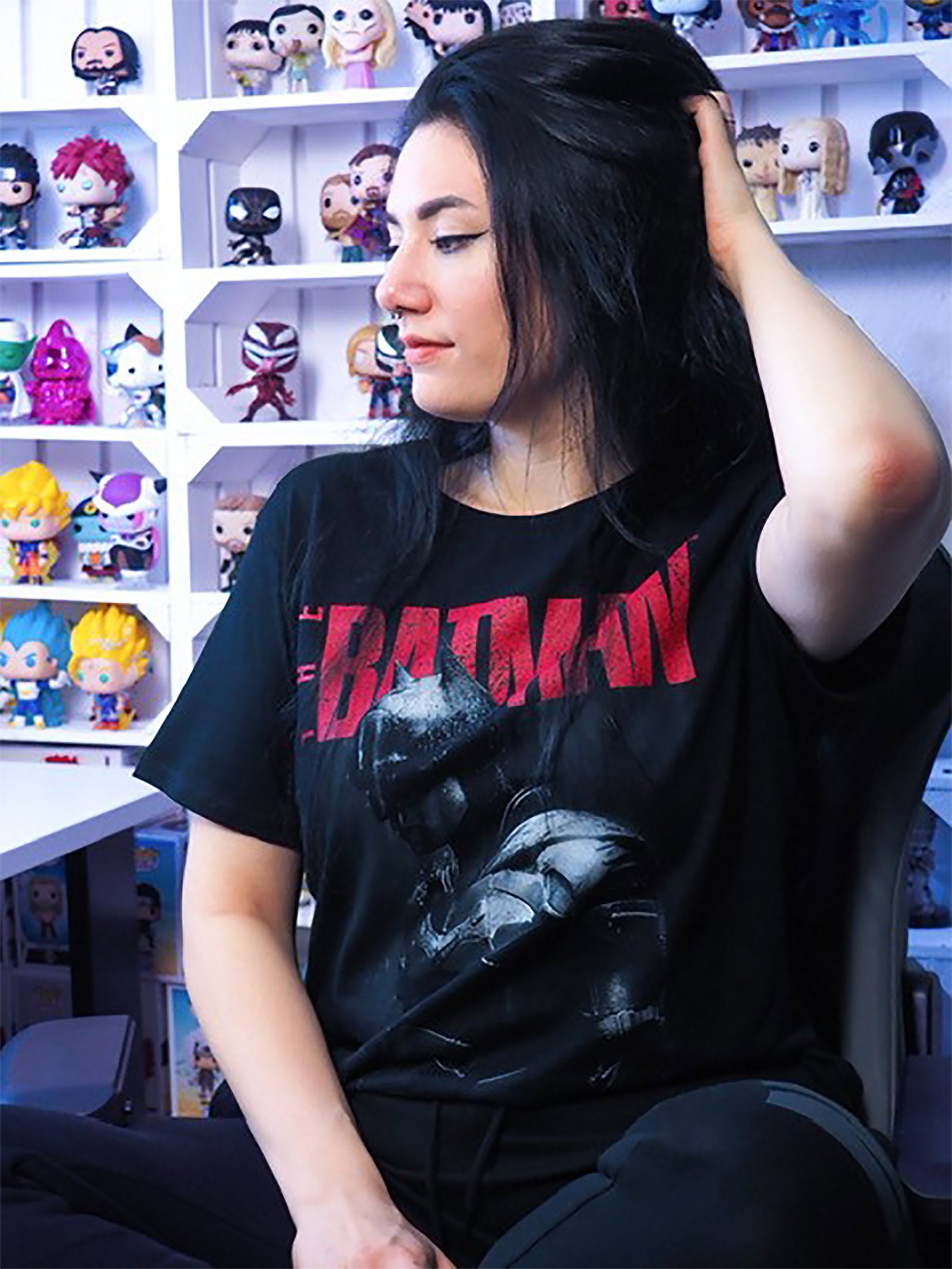 Imagen del producto The Batman - Camiseta negra 'Standing In The Rain'