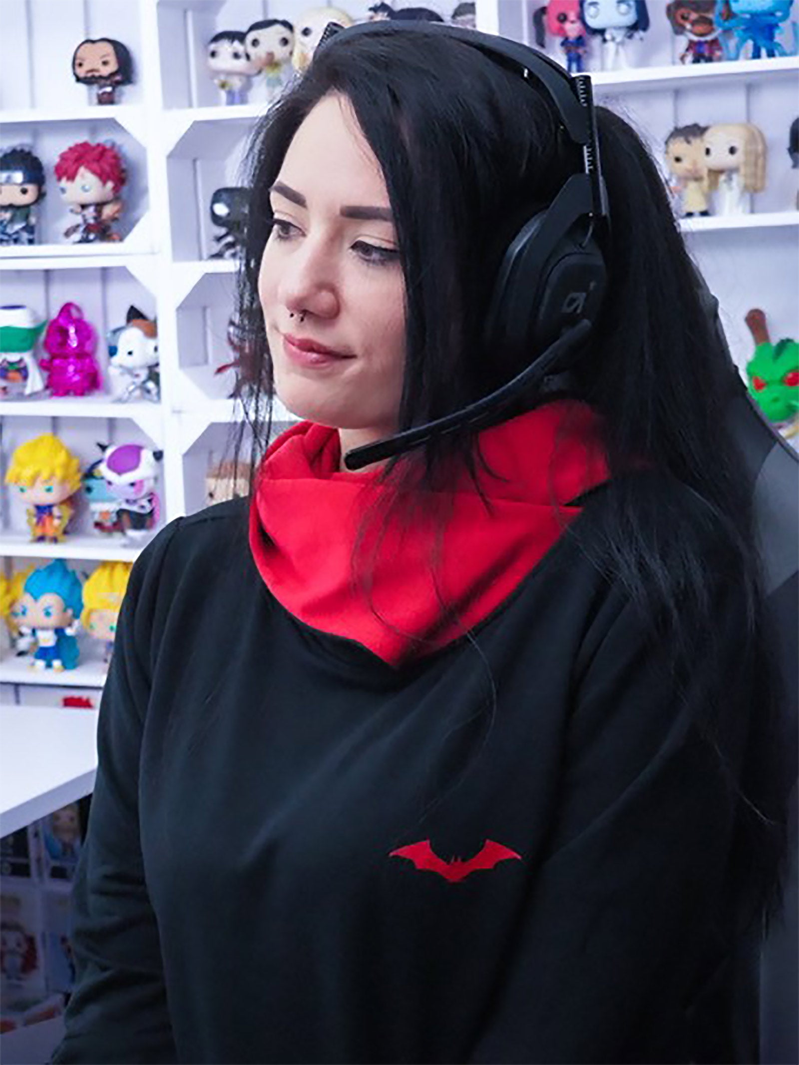 Imagen del producto Sudadera con capucha The Batman Logo negra-roja