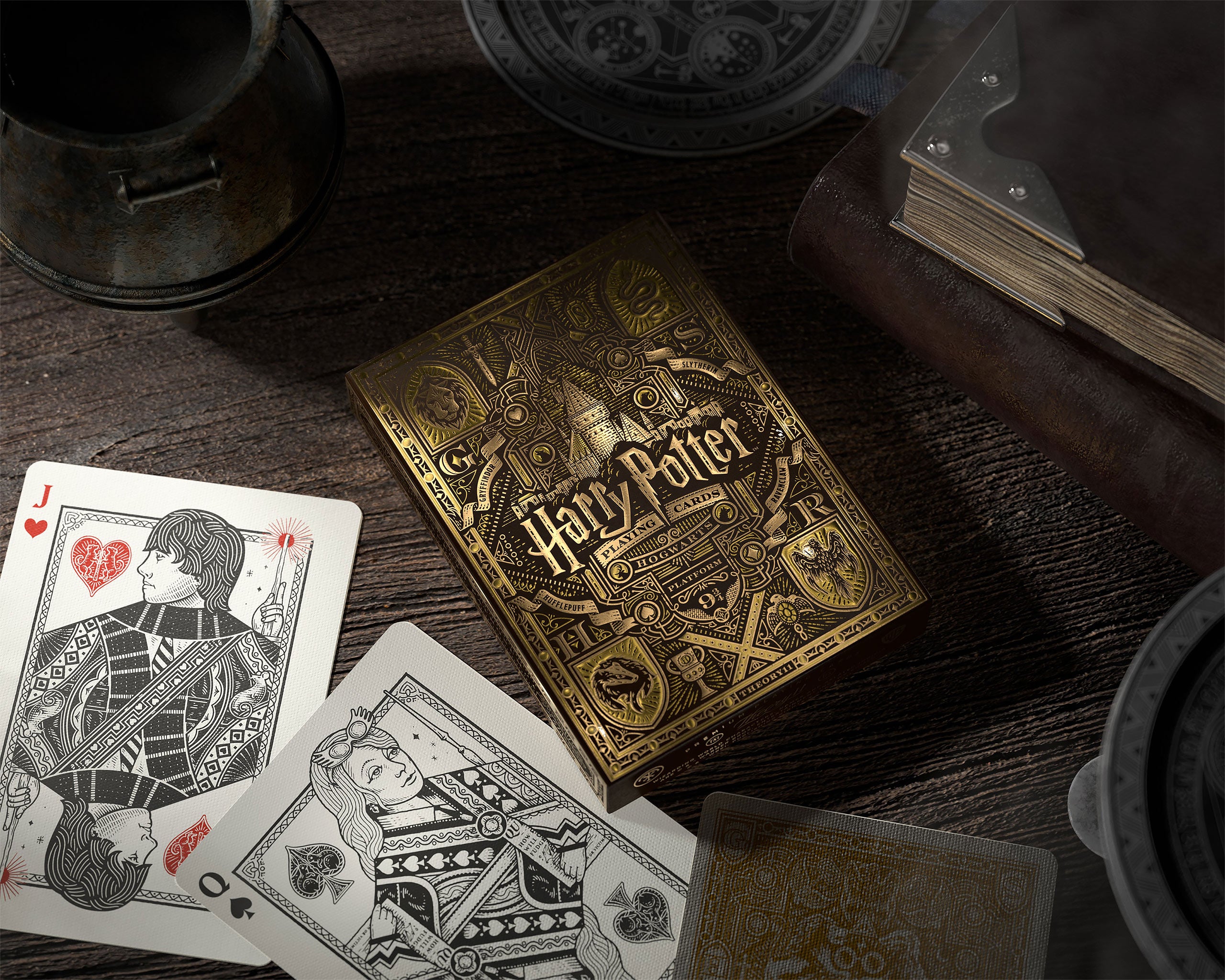 Imagen del producto Harry Potter - Juego de Cartas Hufflepuff Edición Deluxe