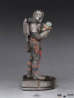Imagen del producto Mando con Grogu BDS Art Scale Deluxe Statue - Star Wars The Mandalorian