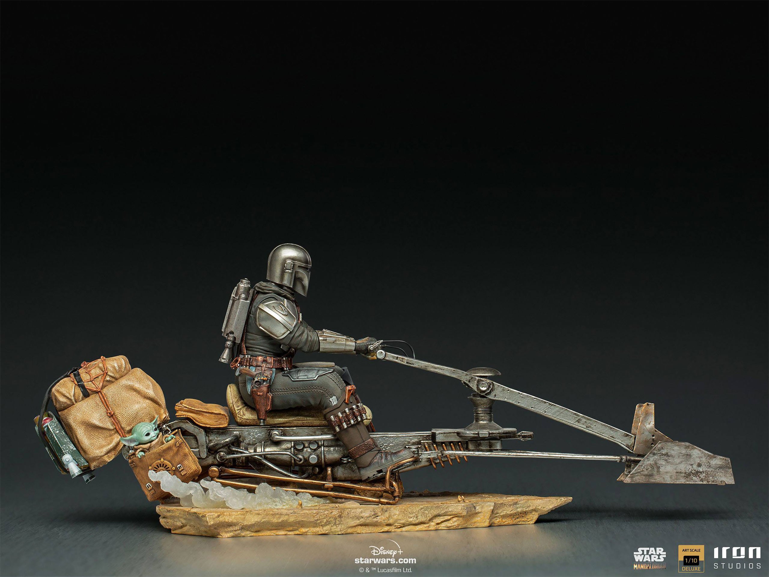 Imagen del producto Mando con Speeder BDS Art Scale Deluxe Statue - Star Wars The Mandalorian