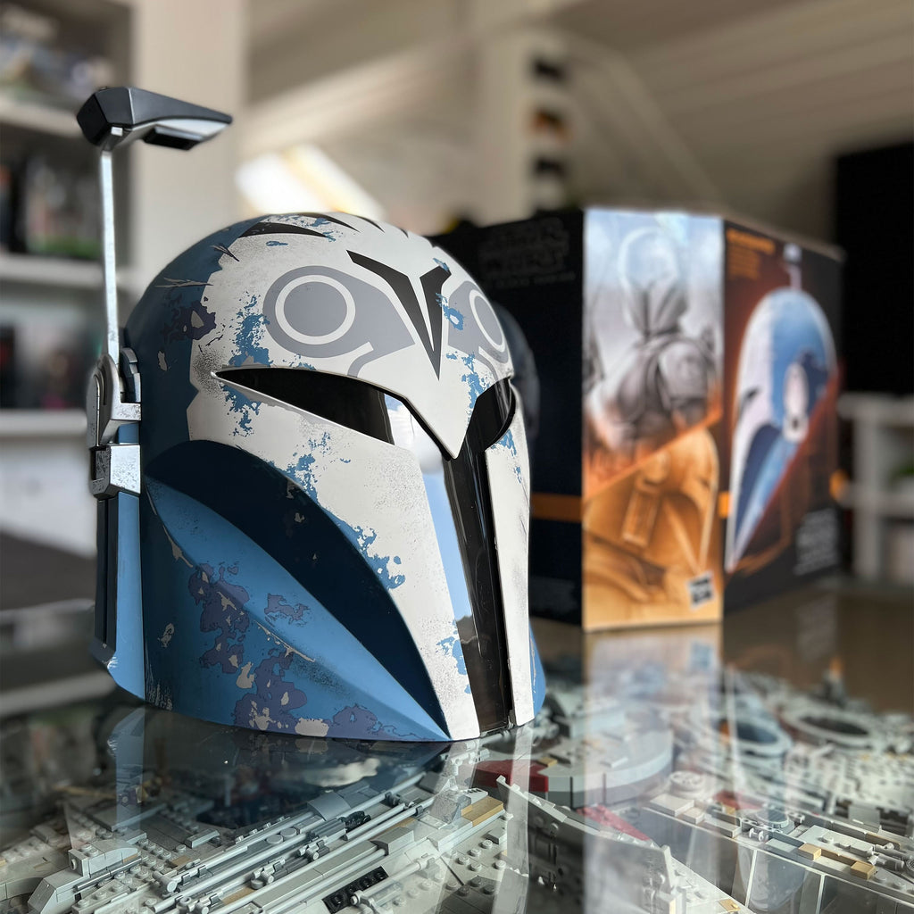 Imagen del producto Réplica del casco premium Bo-Katan Re-Armored con efectos de luz - Star Wars The Mandalorian