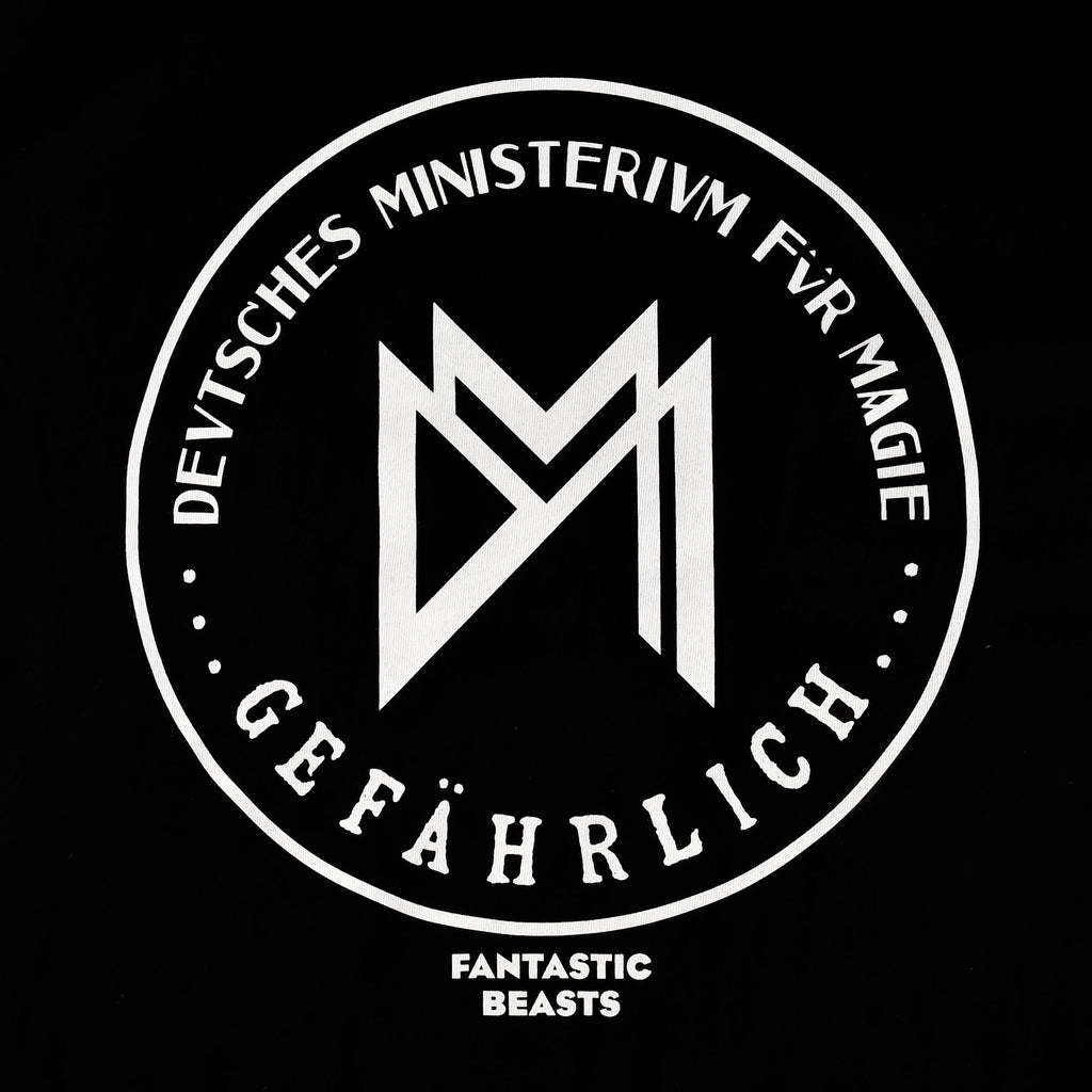 Imagen del producto Camiseta negra del Ministerio Alemán de Magia - Animales fantásticos