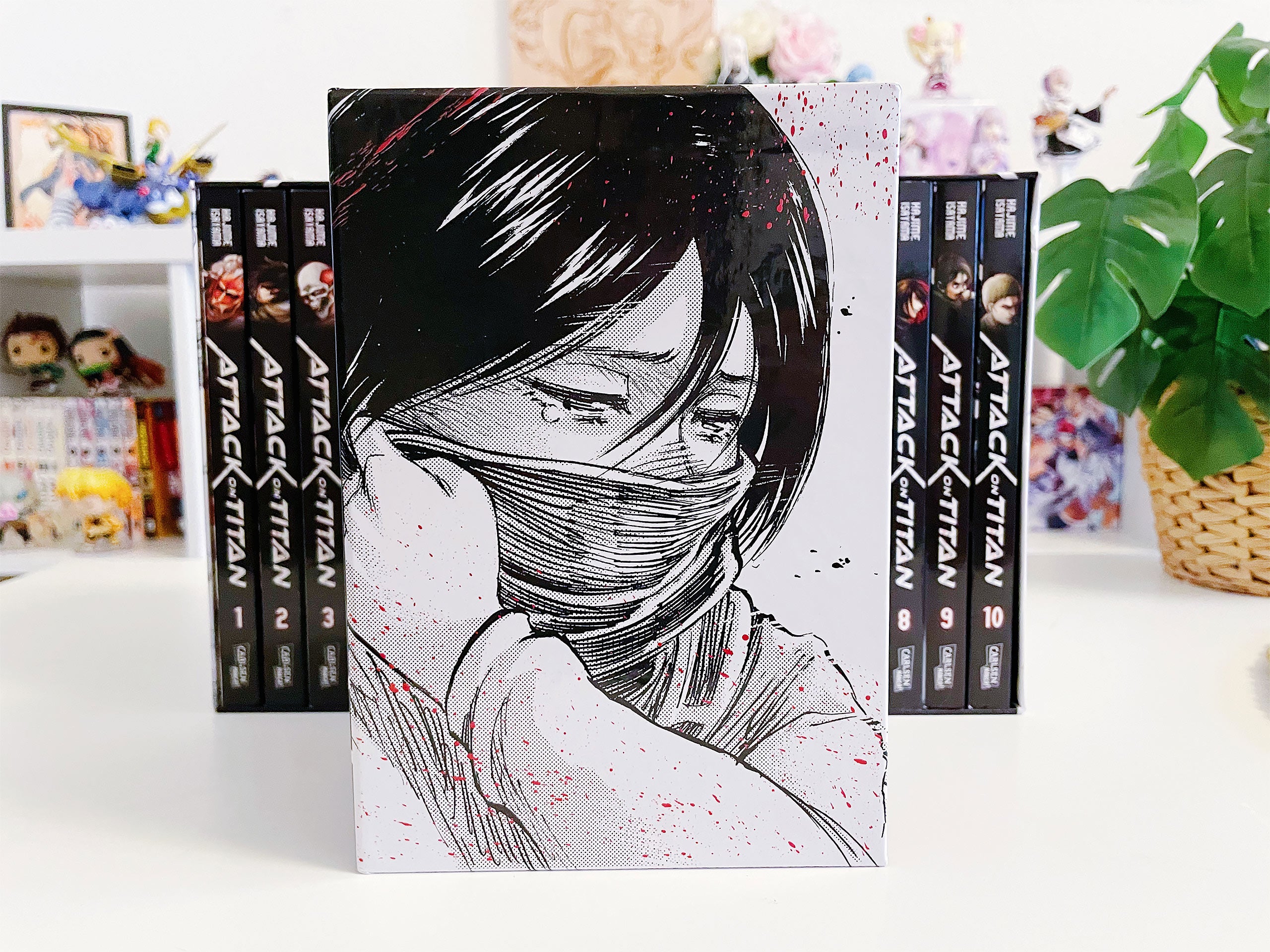Imagen del producto Attack on Titan - Caja de Coleccionista Volumen 11-15