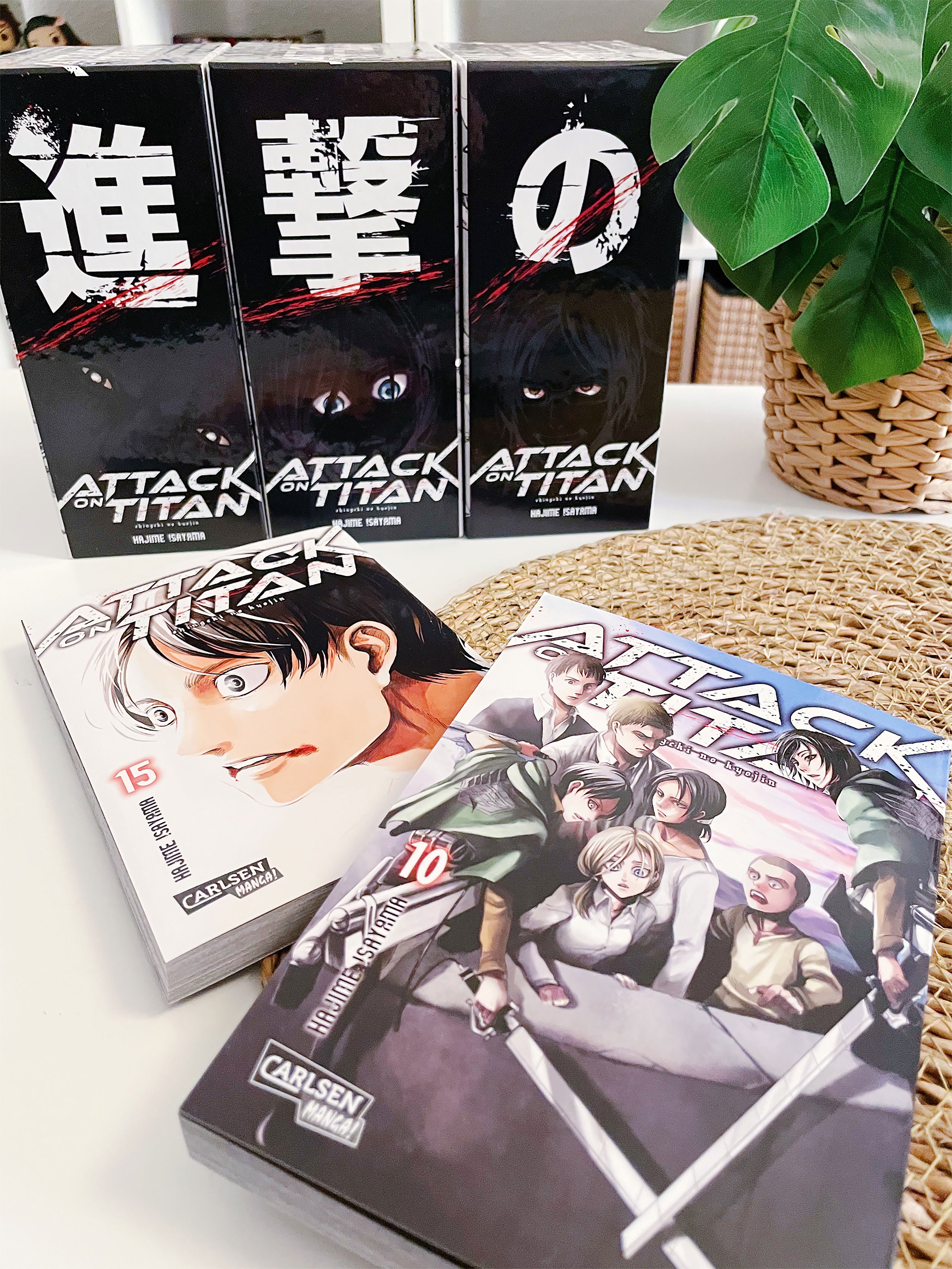 Imagen del producto Attack on Titan - Caja de Coleccionista Volumen 11-15