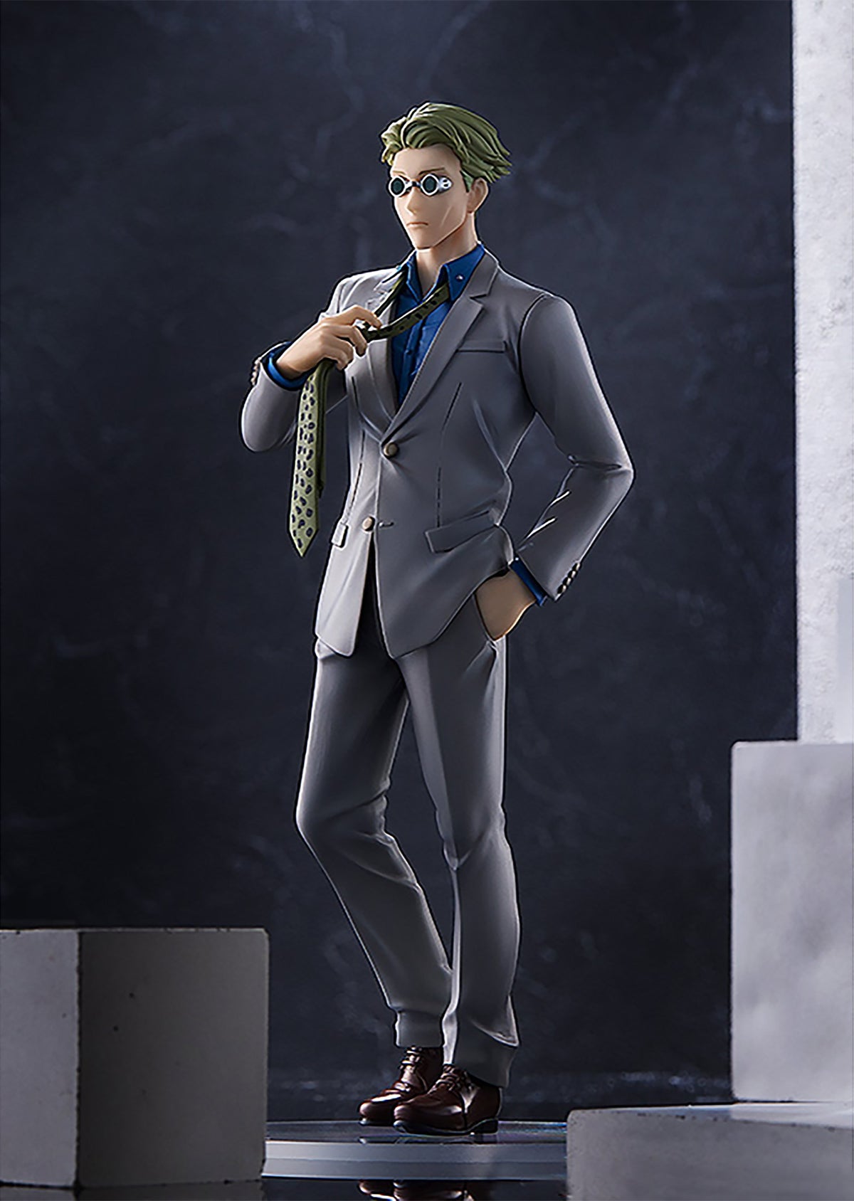 Product image Jujutsu Kaisen - Kento Nanami Figure